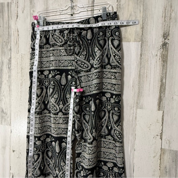 Stoosh Black and White Paisley Wide Leg Pants - Picture 5 of 9